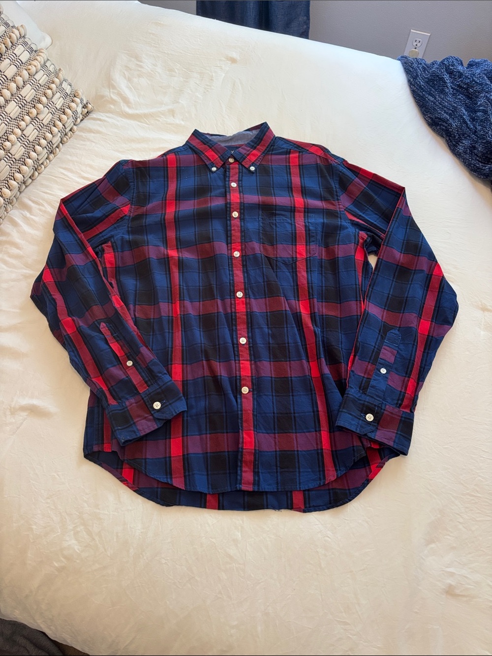 American Eagle Outfitters Classic Fit Red and Navy Plaid Button-Down Shirt